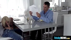 Busty MILF stepmom sucked her stepson move behind to daddy