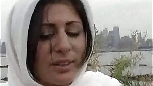 Nahm sie von der Strae und fickte sie zu Hause